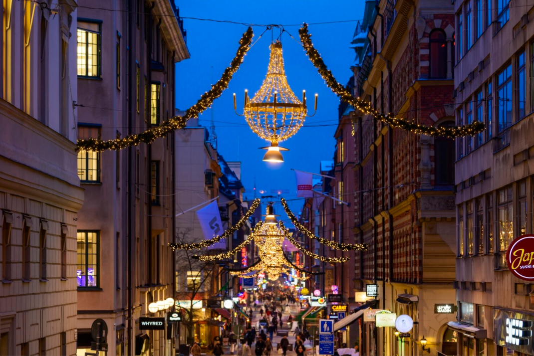 Julbelysning på Drottninggatan